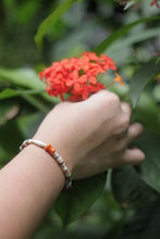 Load image into Gallery viewer, Paper Bead Bracelet
